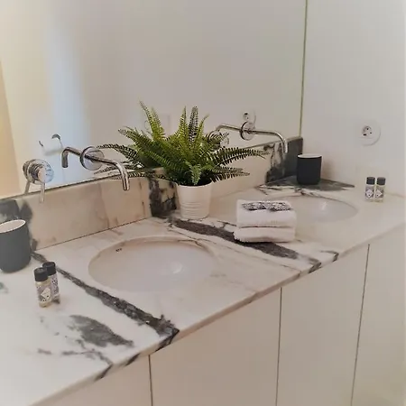 House Misericordia Апартаменты *